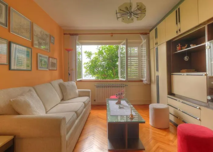 Kuca Kate Holiday home